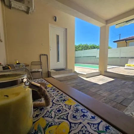 Dolce - With Pool Near Porec 公寓 Nova Vas (Porec)