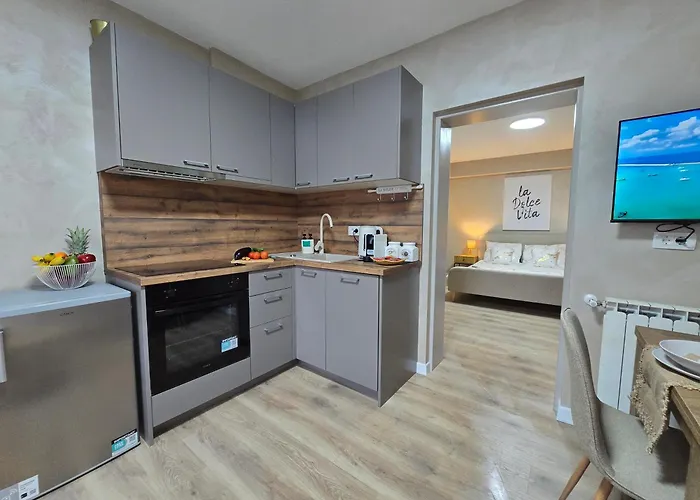 Dolce - With Pool Near Porec Apartman