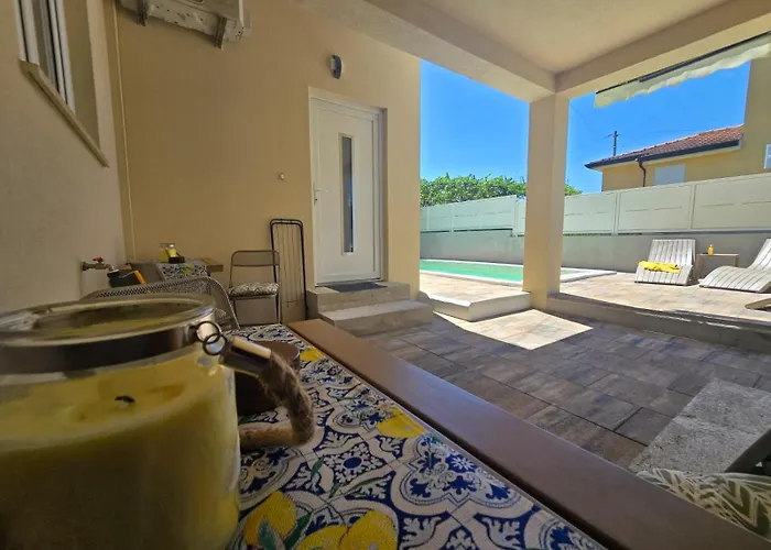 Dolce - With Pool Near Porec Apartman Nova Vas (Porec)